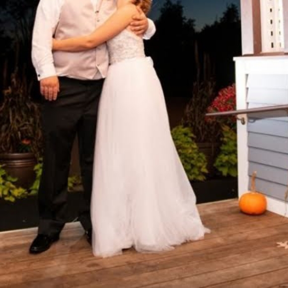 Wedding Dress - Picture 2 of 11